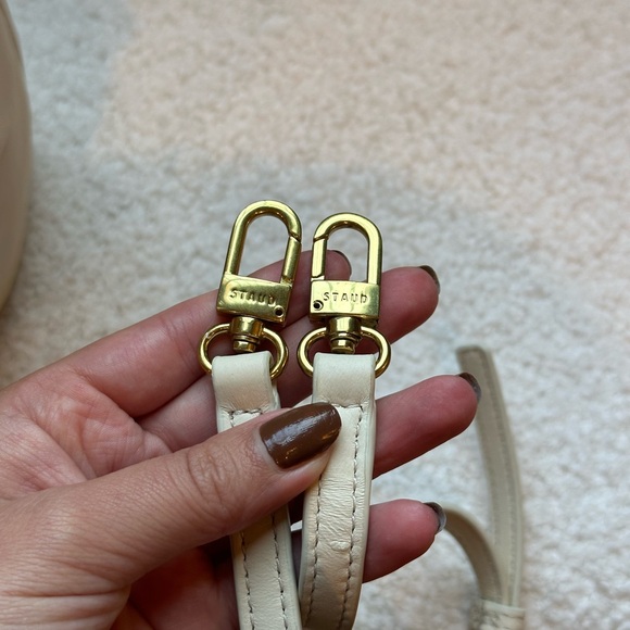 STAUD Dani Leather Top Handle Bucket Bag In Ivory - Picture 8 of 9
